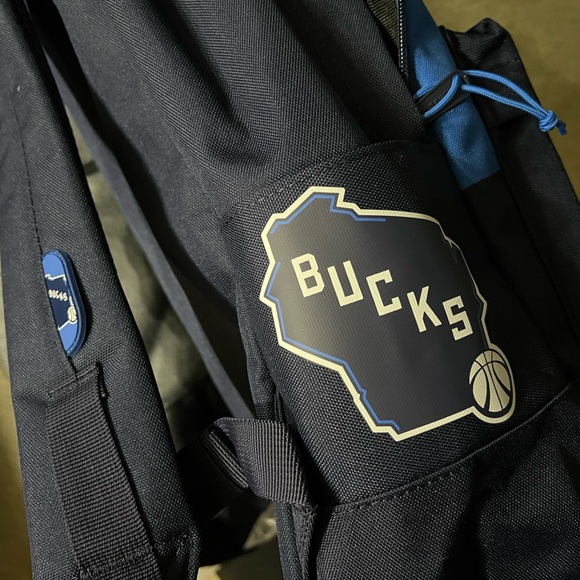 Herschel Milwaukee Bucks Limited City Edition XL Classic Backpack bag basketball - Picture 5 of 8